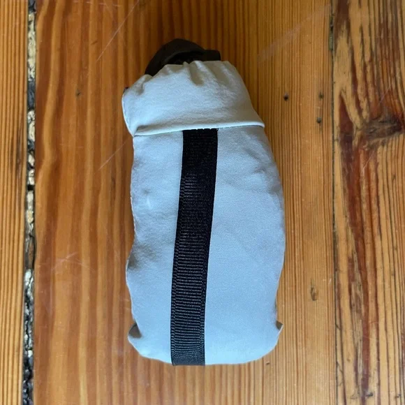 NWOT Matador Pocket Blanket Mini, Arctic White - Picture 3 of 8